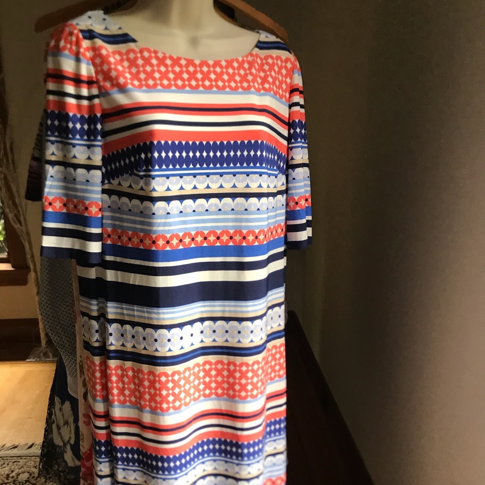 Eliza J geometric dress with zipper back